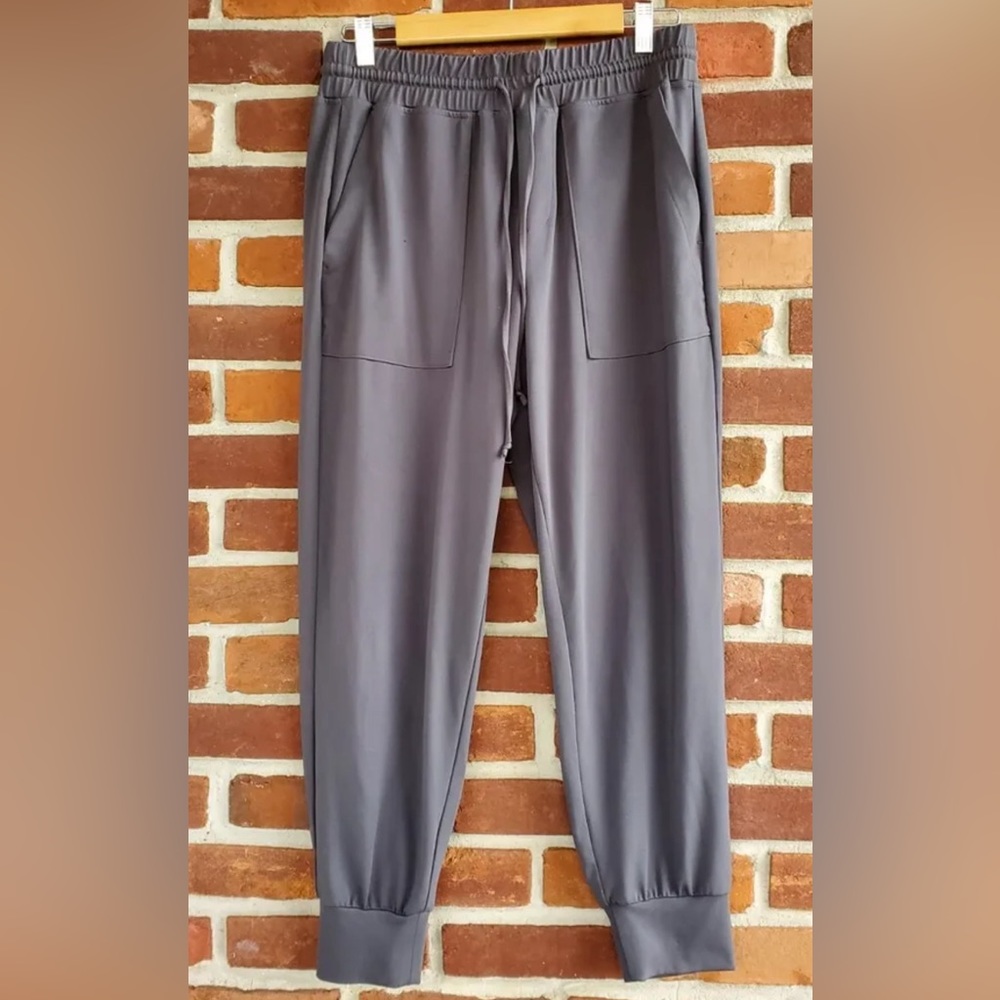 Women’s Lou & Grey Joggers Sz Medium